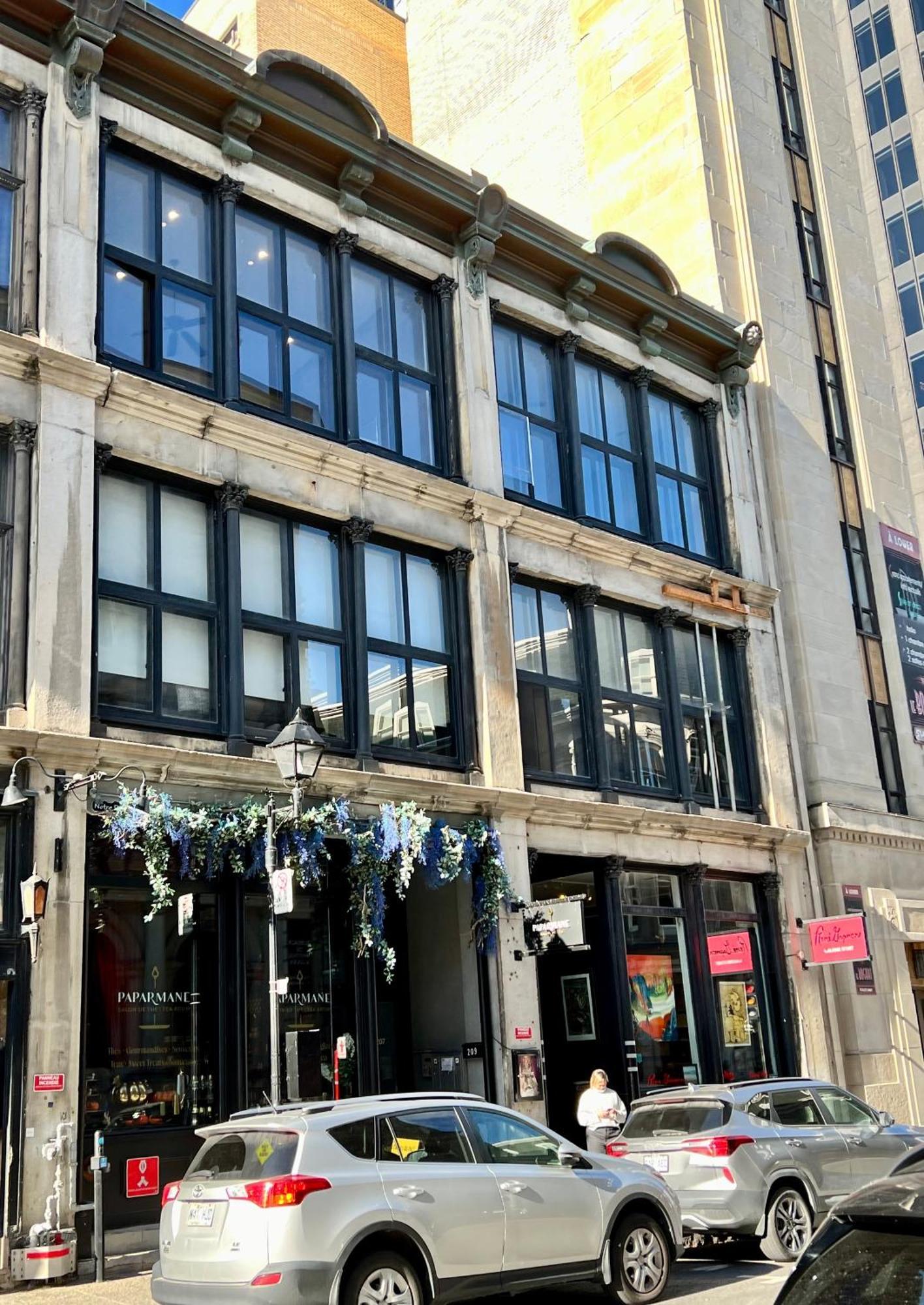 Elegant 1-Bedroom Apartment In Old Port- 301 Montreal Exterior photo