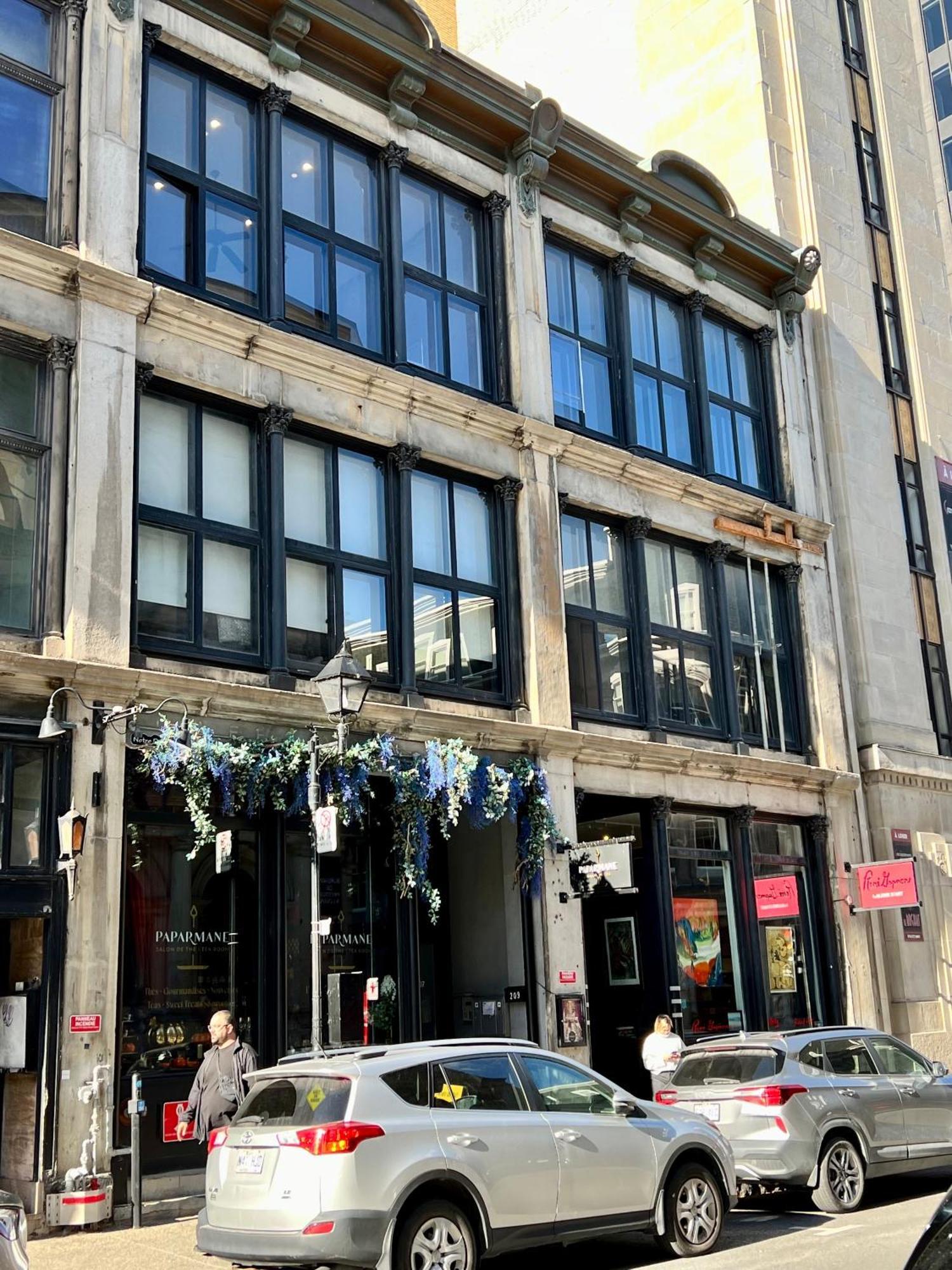 Elegant 1-Bedroom Apartment In Old Port- 301 Montreal Exterior photo